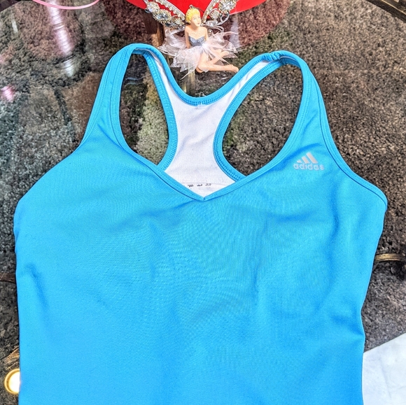 Adidas top - Picture 4 of 8